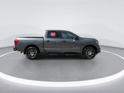 2024 Nissan TITAN Crew Cab SV
