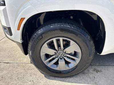 2025 Nissan Frontier Crew Cab SV