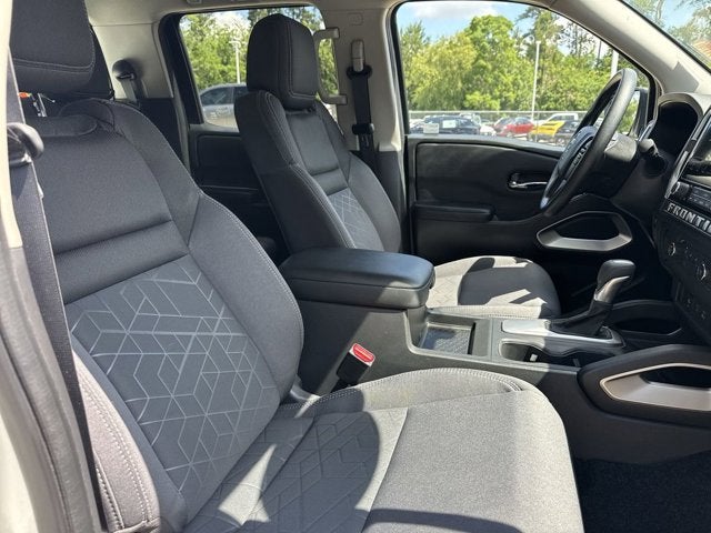 2025 Nissan Frontier Crew Cab SV