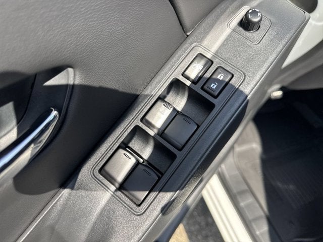 2025 Nissan Frontier Crew Cab SV