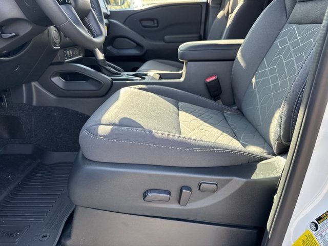 2027 Nissan Frontier Crew Cab SV