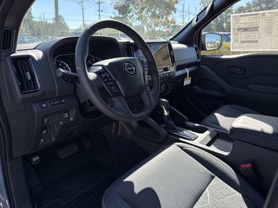 2026 Nissan Frontier Crew Cab SV