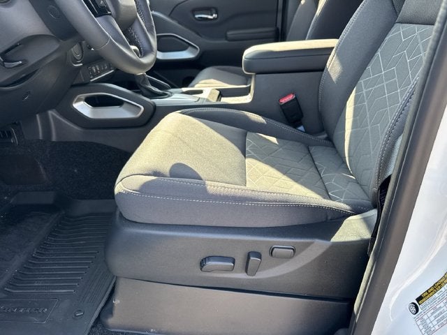 2027 Nissan Frontier Crew Cab SV