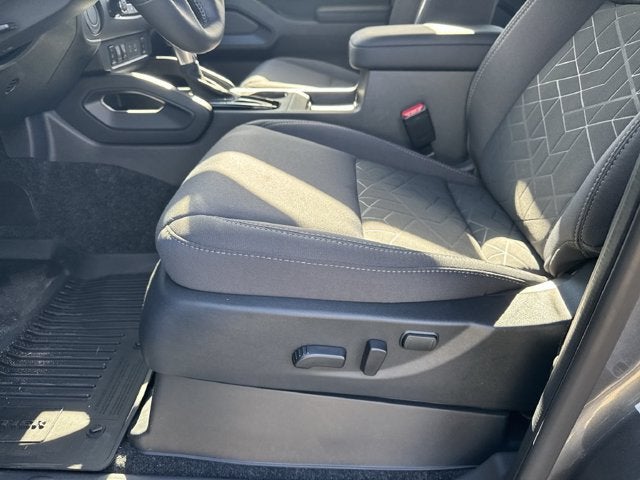 2027 Nissan Frontier Crew Cab SV