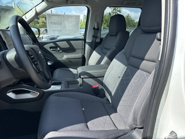 2027 Nissan Frontier Crew Cab SV