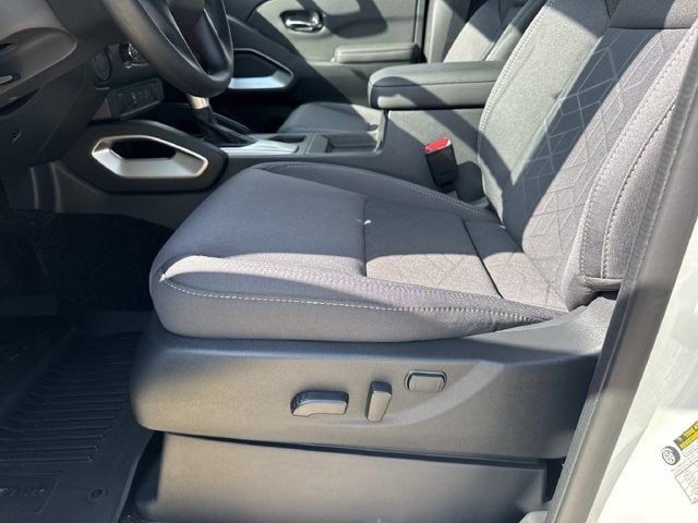 2027 Nissan Frontier Crew Cab SV
