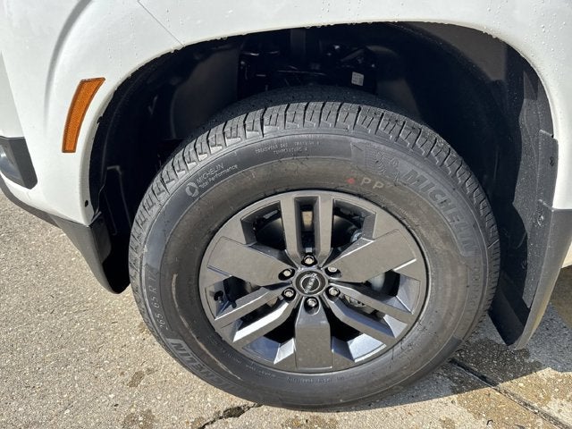 2027 Nissan Frontier Crew Cab SV