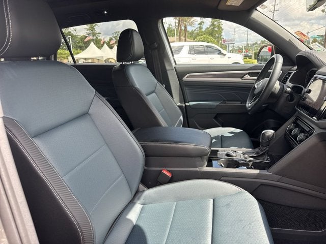 2023 Volkswagen Atlas Cross Sport 3.6L V6 SEL R-Line Black