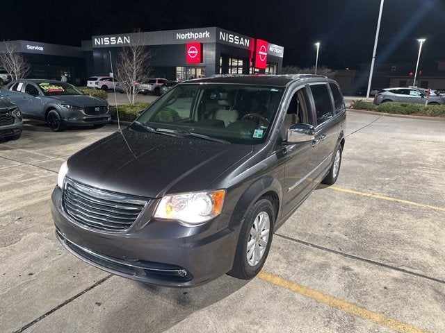 2015 Chrysler Town & Country Limited Platinum
