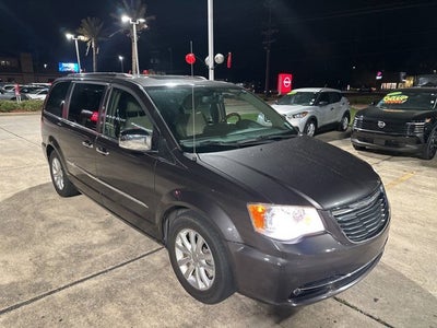 2015 Chrysler Town & Country Limited Platinum