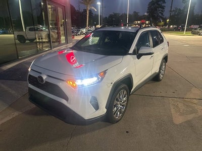 2020 Toyota RAV4 XLE Premium