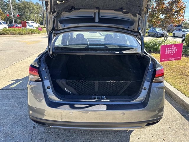 2025 Nissan Versa SR