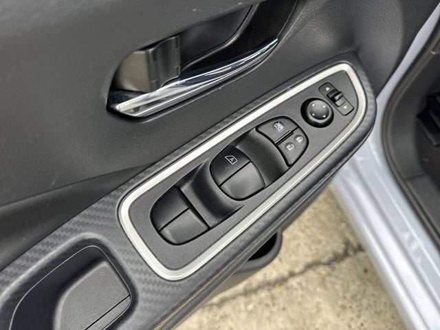 2023 Nissan Versa SR