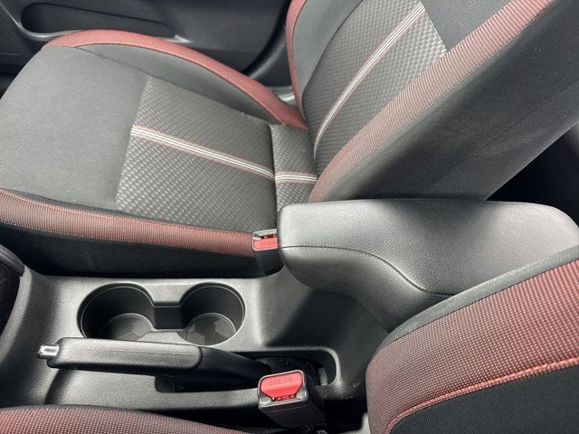 2023 Nissan Versa SR