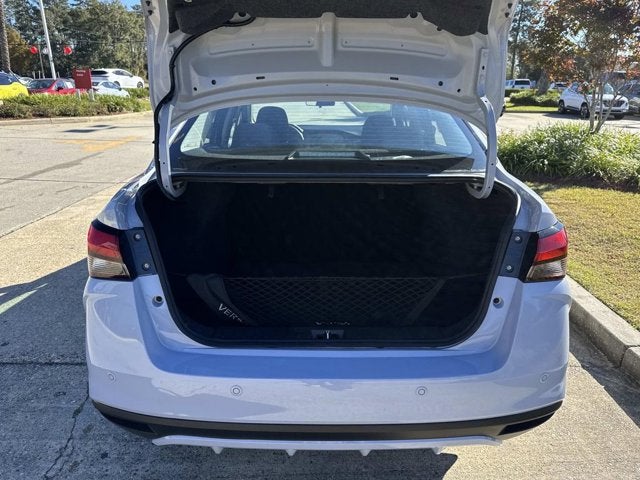 2025 Nissan Versa SR