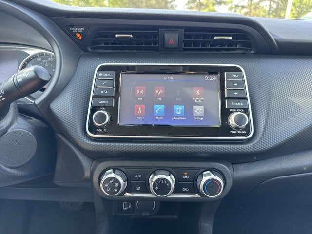 2022 Nissan Kicks S