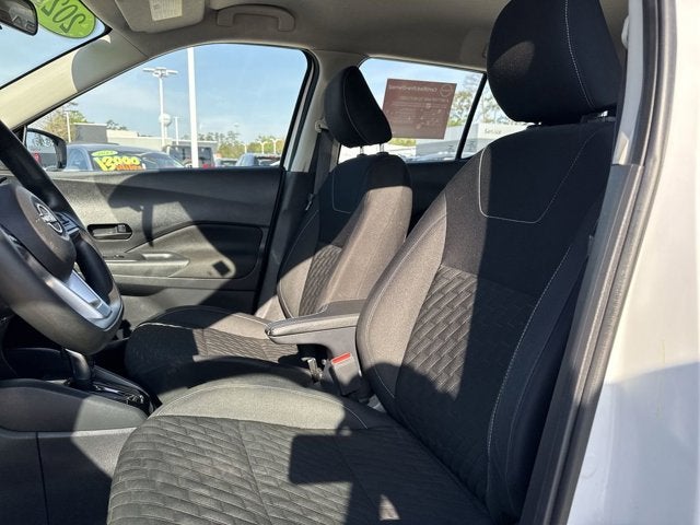 2022 Nissan Kicks S