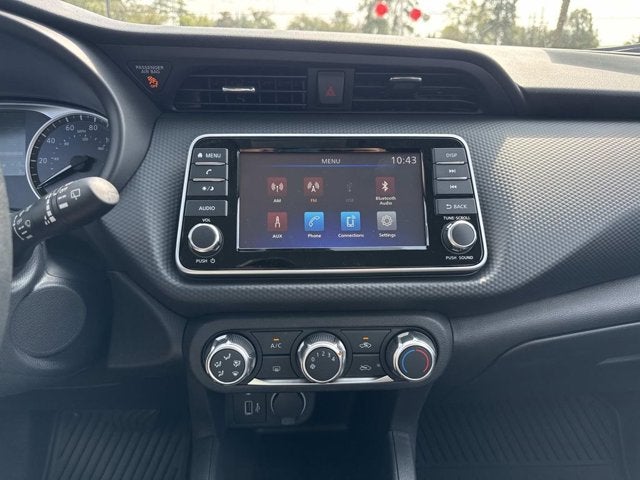 2025 Nissan Kicks Play S