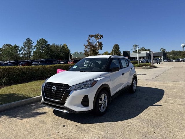 2025 Nissan Kicks Play S