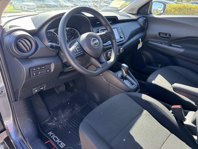 2025 Nissan Kicks Play S