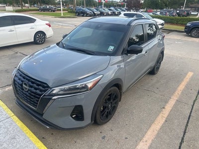 2022 Nissan Kicks SR