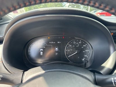 2022 Nissan Kicks SR