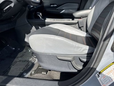2022 Nissan Kicks SR