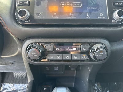 2022 Nissan Kicks SR