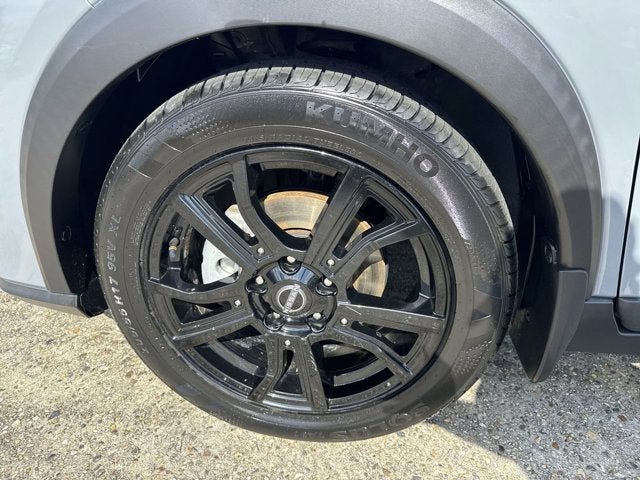 2022 Nissan Kicks SR