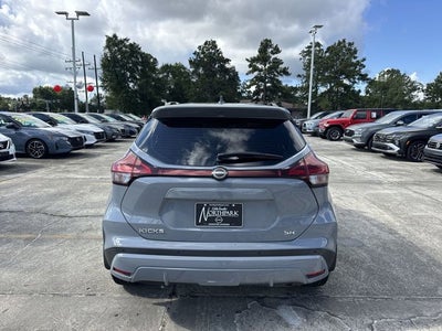 2022 Nissan Kicks SR