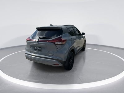 2022 Nissan Kicks SR