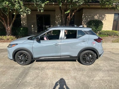2023 Nissan Kicks SR