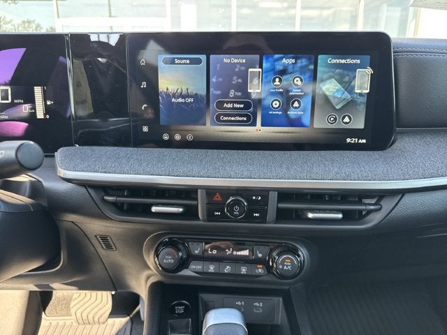2027 Nissan Kicks SV