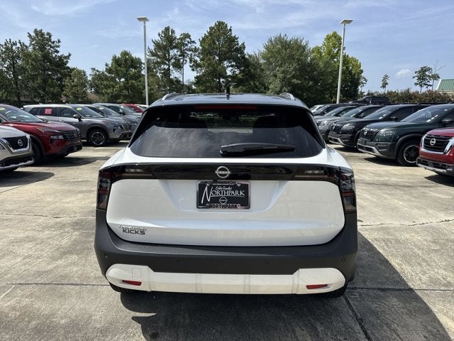 2026 Nissan Kicks SV