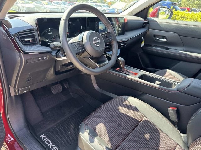 2025 Nissan Kicks SR