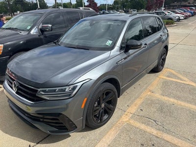 2023 Volkswagen Tiguan SE R-Line Black