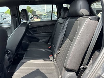 2023 Volkswagen Tiguan SE R-Line Black