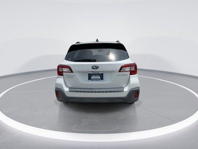 2019 Subaru Outback Touring
