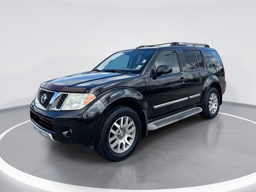 2011 Nissan Pathfinder LE