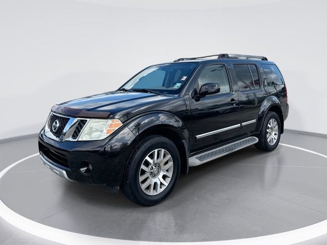 2011 Nissan Pathfinder LE