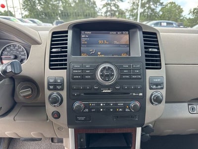 2011 Nissan Pathfinder LE