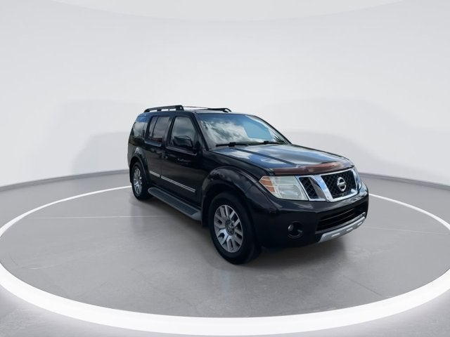 2011 Nissan Pathfinder LE