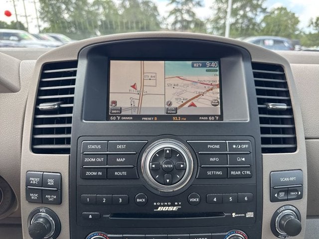 2011 Nissan Pathfinder LE