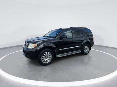 2011 Nissan Pathfinder LE