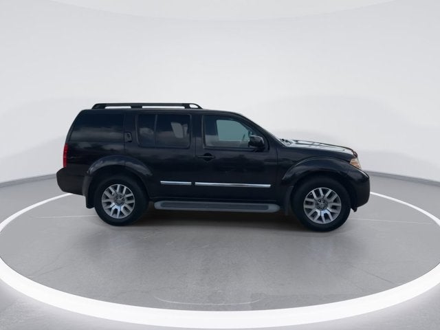 2011 Nissan Pathfinder LE