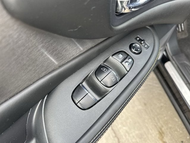 2022 Nissan Murano SL