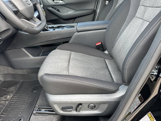 2027 Nissan Rogue SV