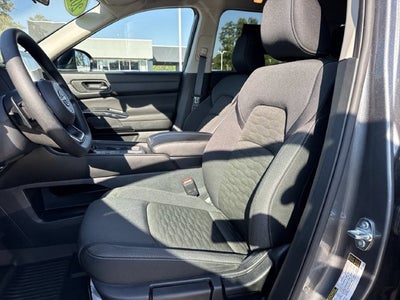 2025 Nissan Pathfinder S