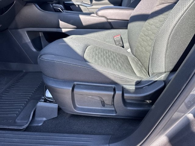 2025 Nissan Pathfinder S