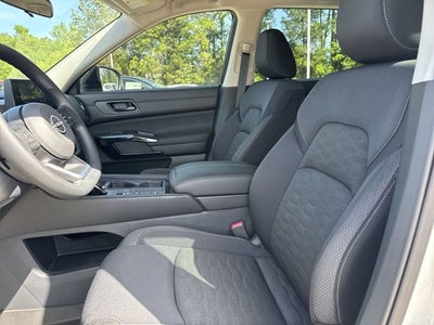 2026 Nissan Pathfinder S